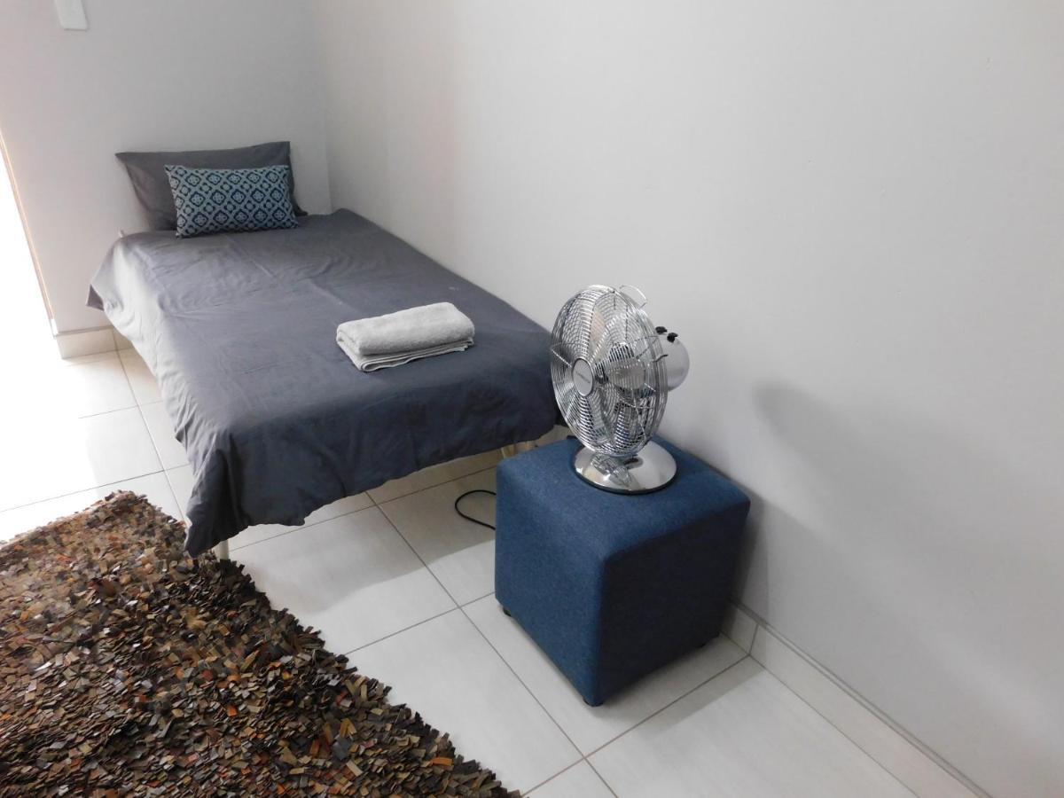 Meteorite Rest Camp Hotel Grootfontein Bagian luar foto