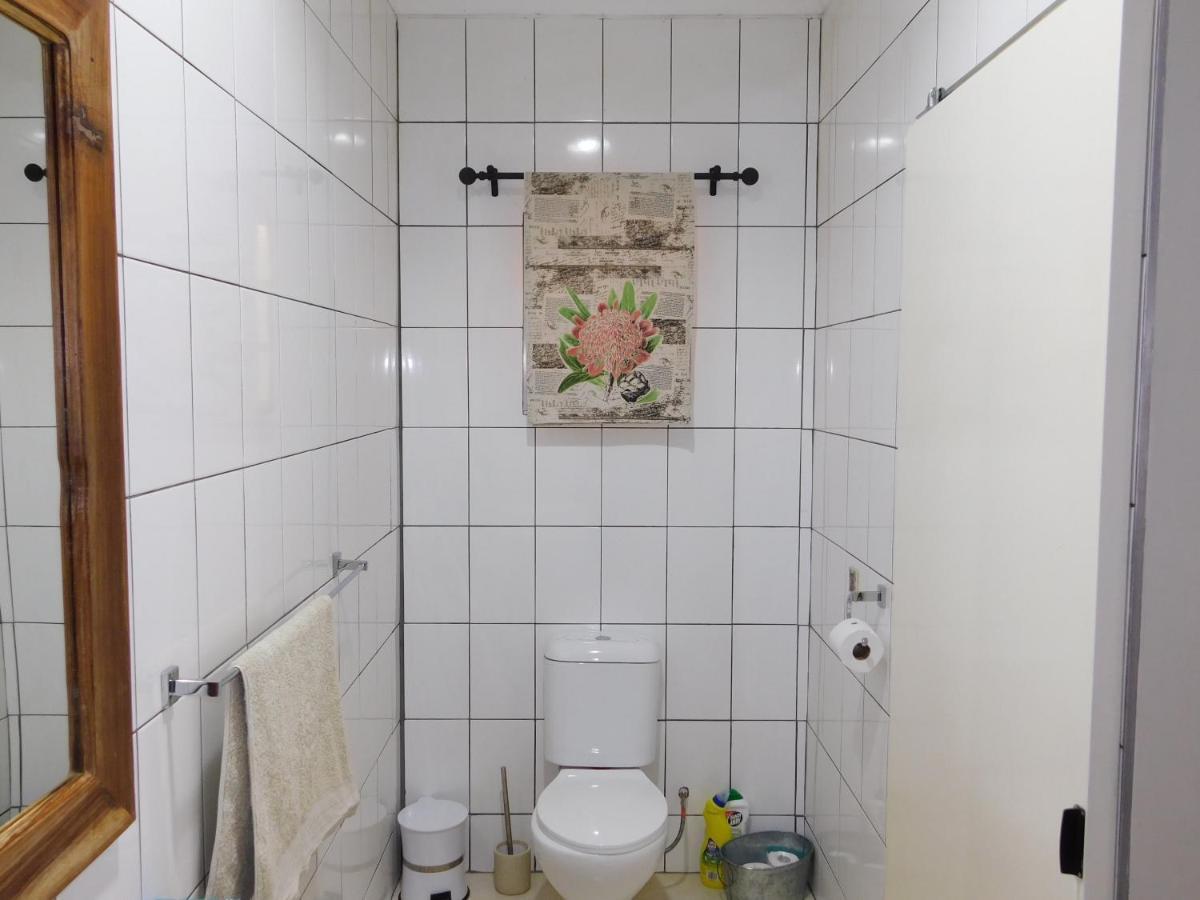Meteorite Rest Camp Hotel Grootfontein Bagian luar foto