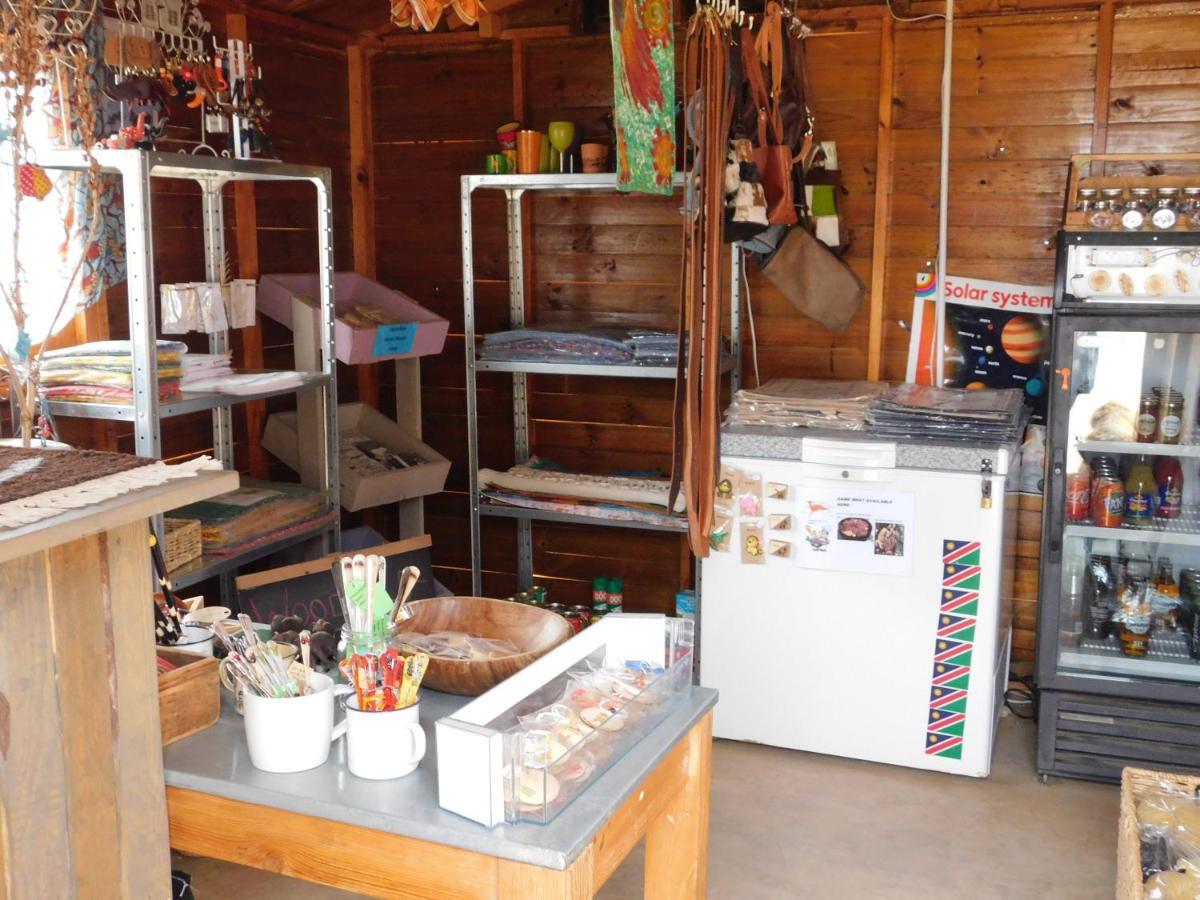 Meteorite Rest Camp Hotel Grootfontein Bagian luar foto